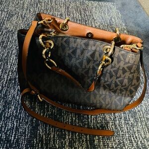Michael Kors brown shoulder bag with gold chain straps